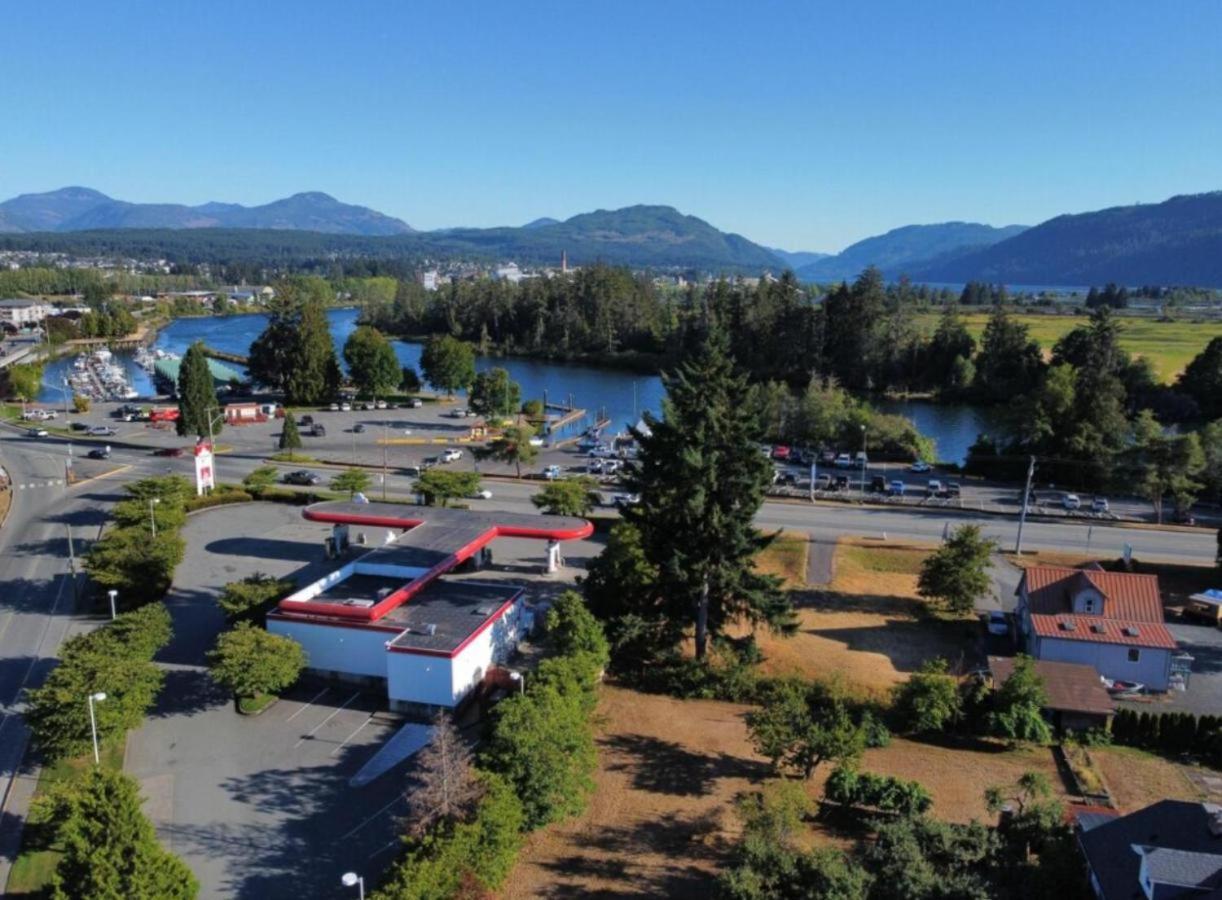 Ocean Marina Hotel Port Alberni Exterior photo